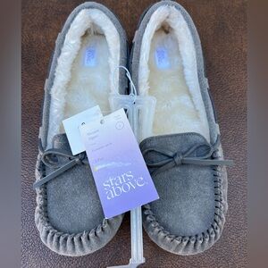 Stars Above Suede Moccasin Slippers Grey Size 8 New With Tags Cozy Lined